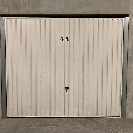 Rénové, Au Calme, Avec Garage *